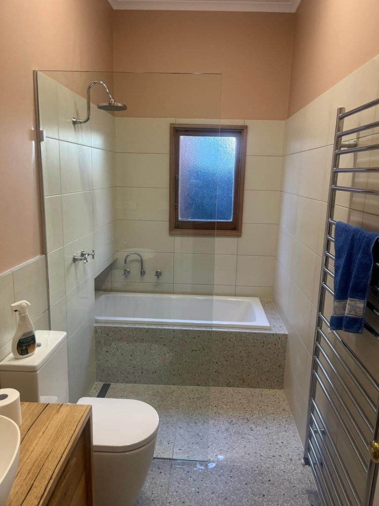 Frameless Shower Screens Melbourne East Melbourne
